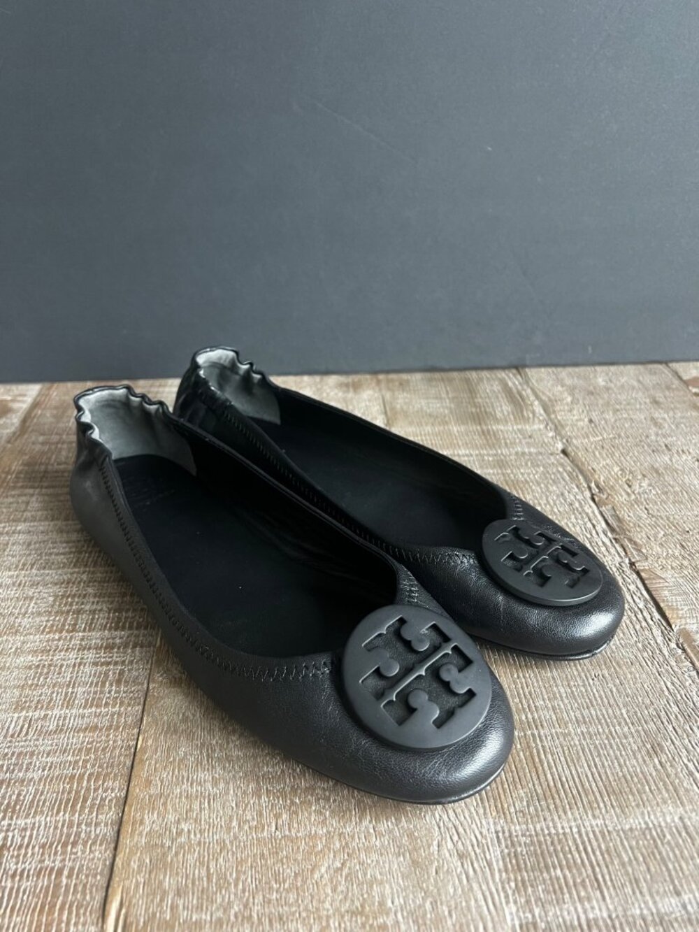 TORY BURCH Reva BLACK Travel Ballet Flats SIZE 9 - Picture 3 of 8